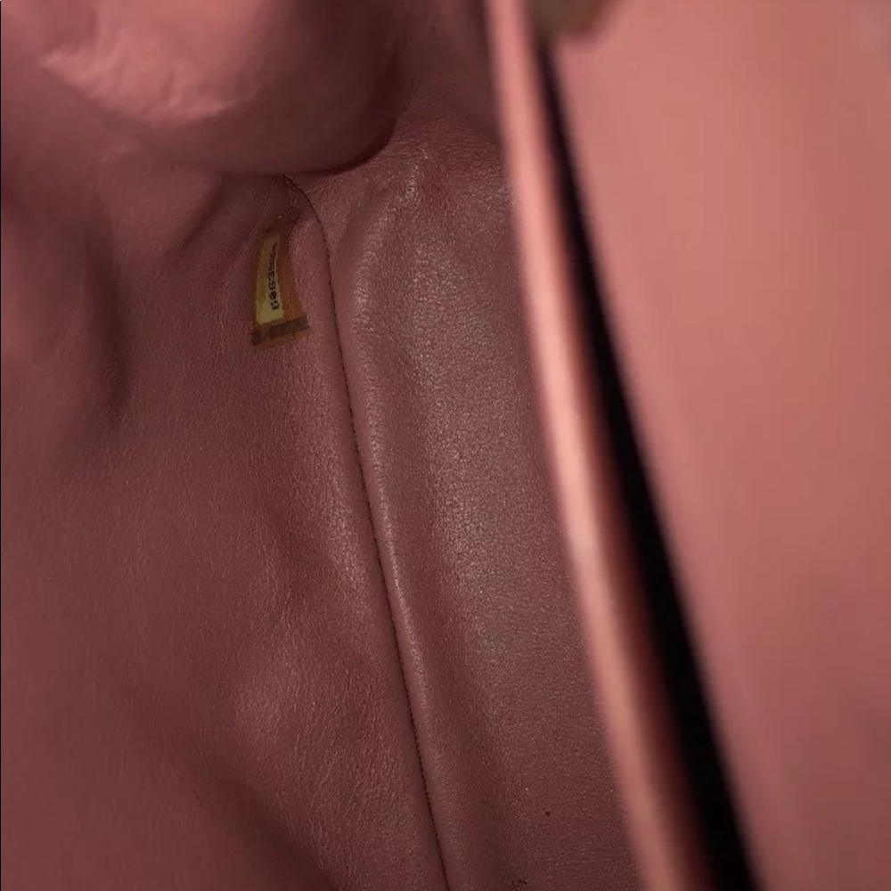 🔥SOLD🔥Chanel patent leather peach medium classic - Picture 8 of 8